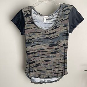 RD Style camo top